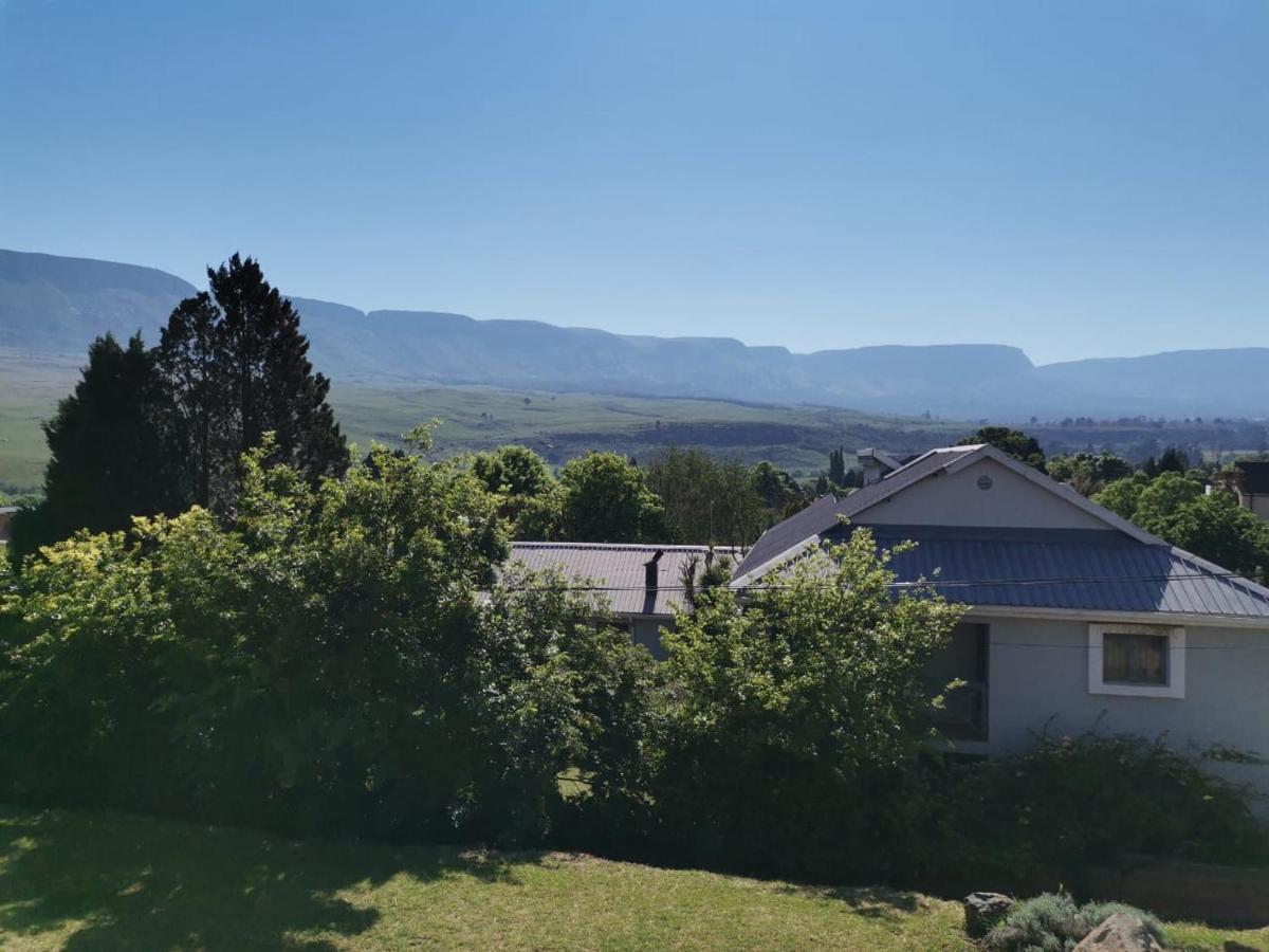 The Raz Bed and Breakfast Harrismith Buitenkant foto