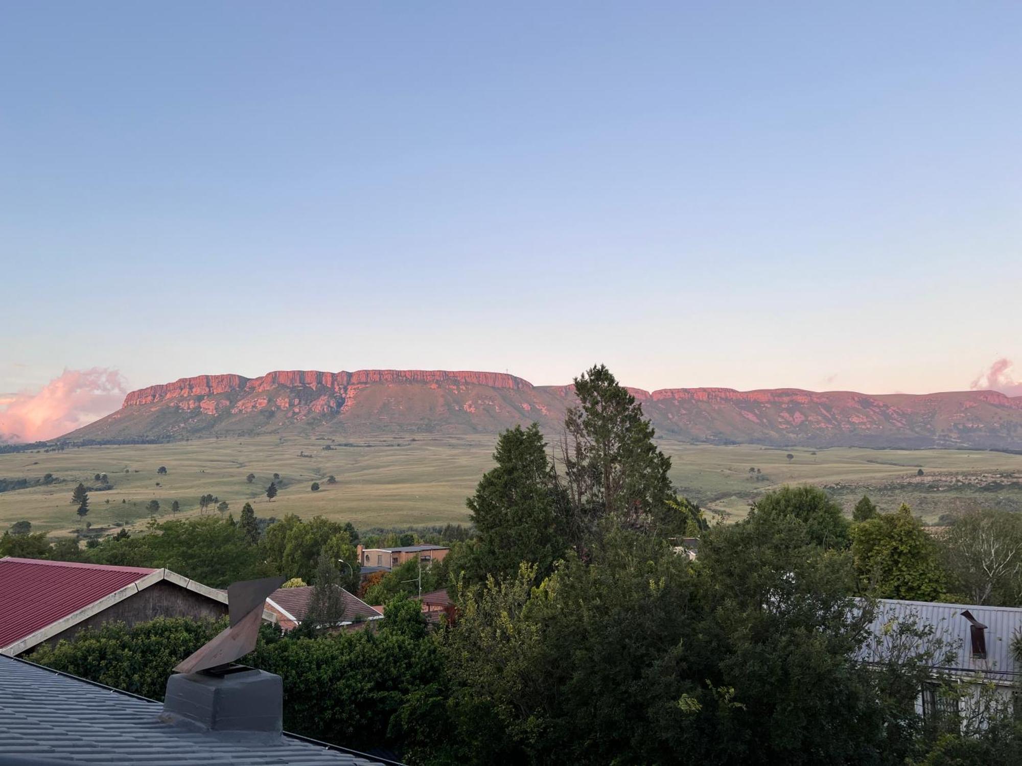 The Raz Bed and Breakfast Harrismith Buitenkant foto