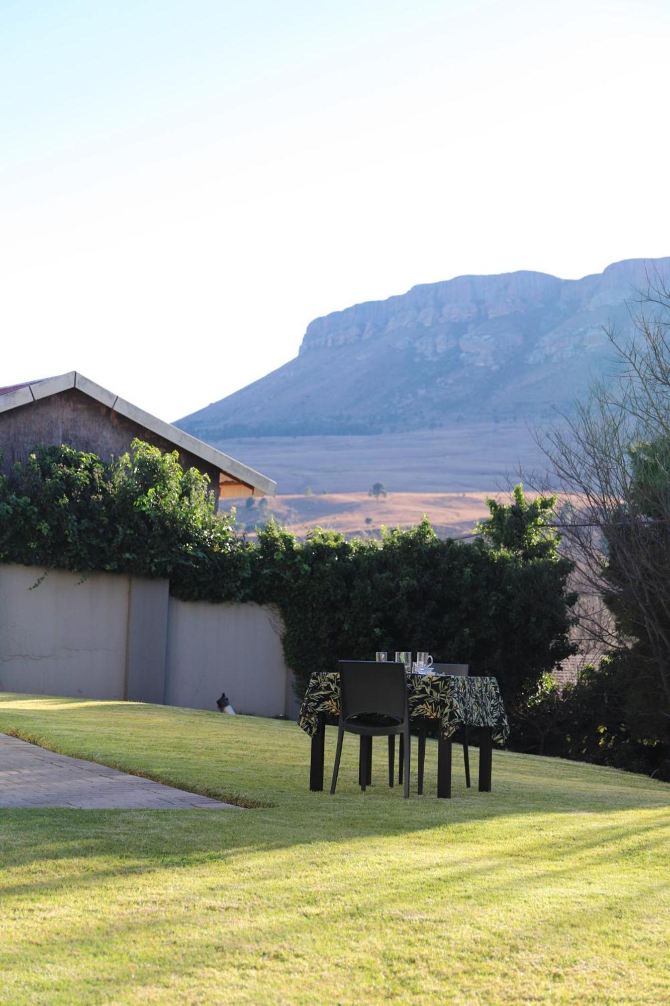 The Raz Bed and Breakfast Harrismith Buitenkant foto