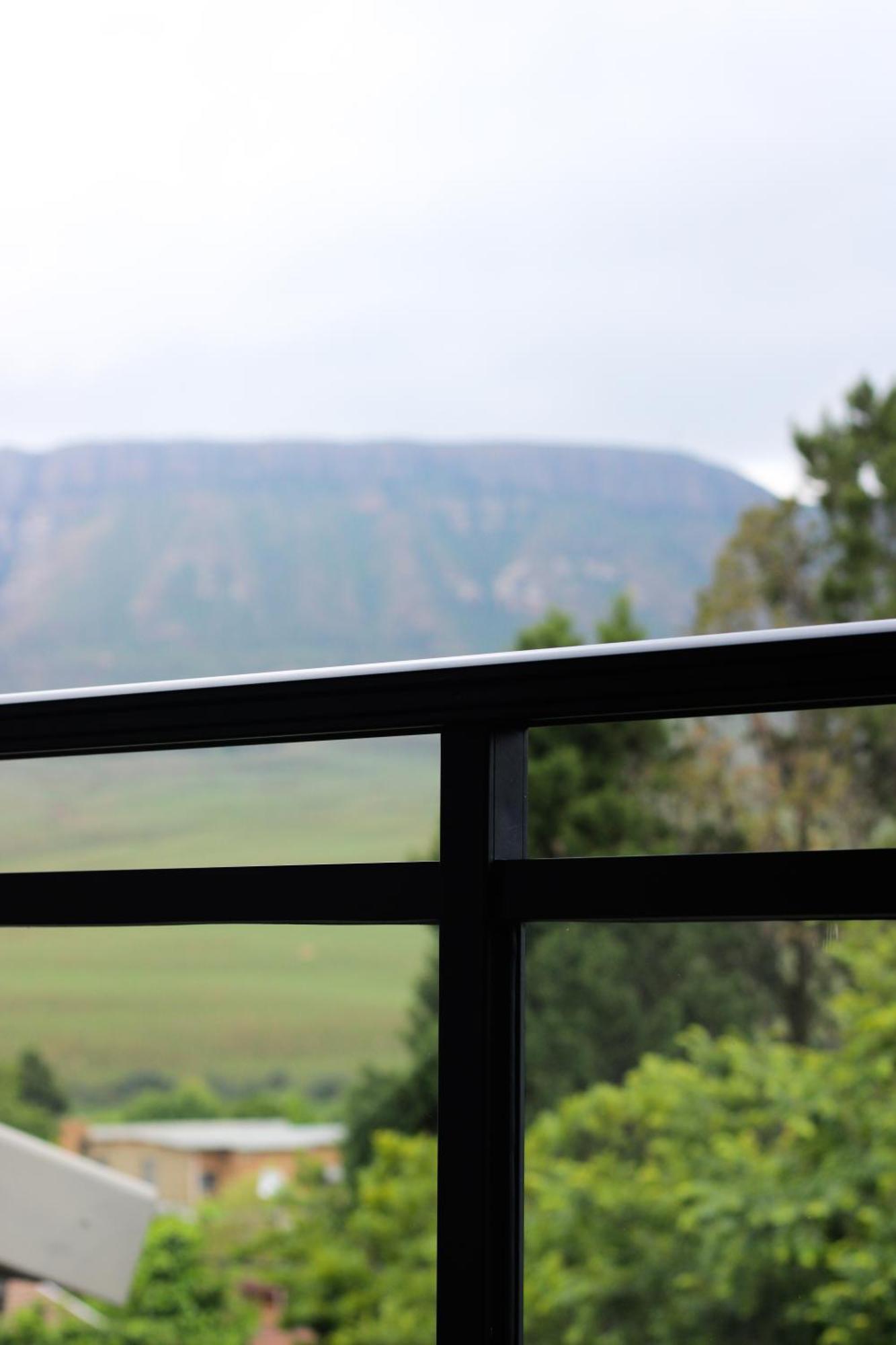 The Raz Bed and Breakfast Harrismith Buitenkant foto