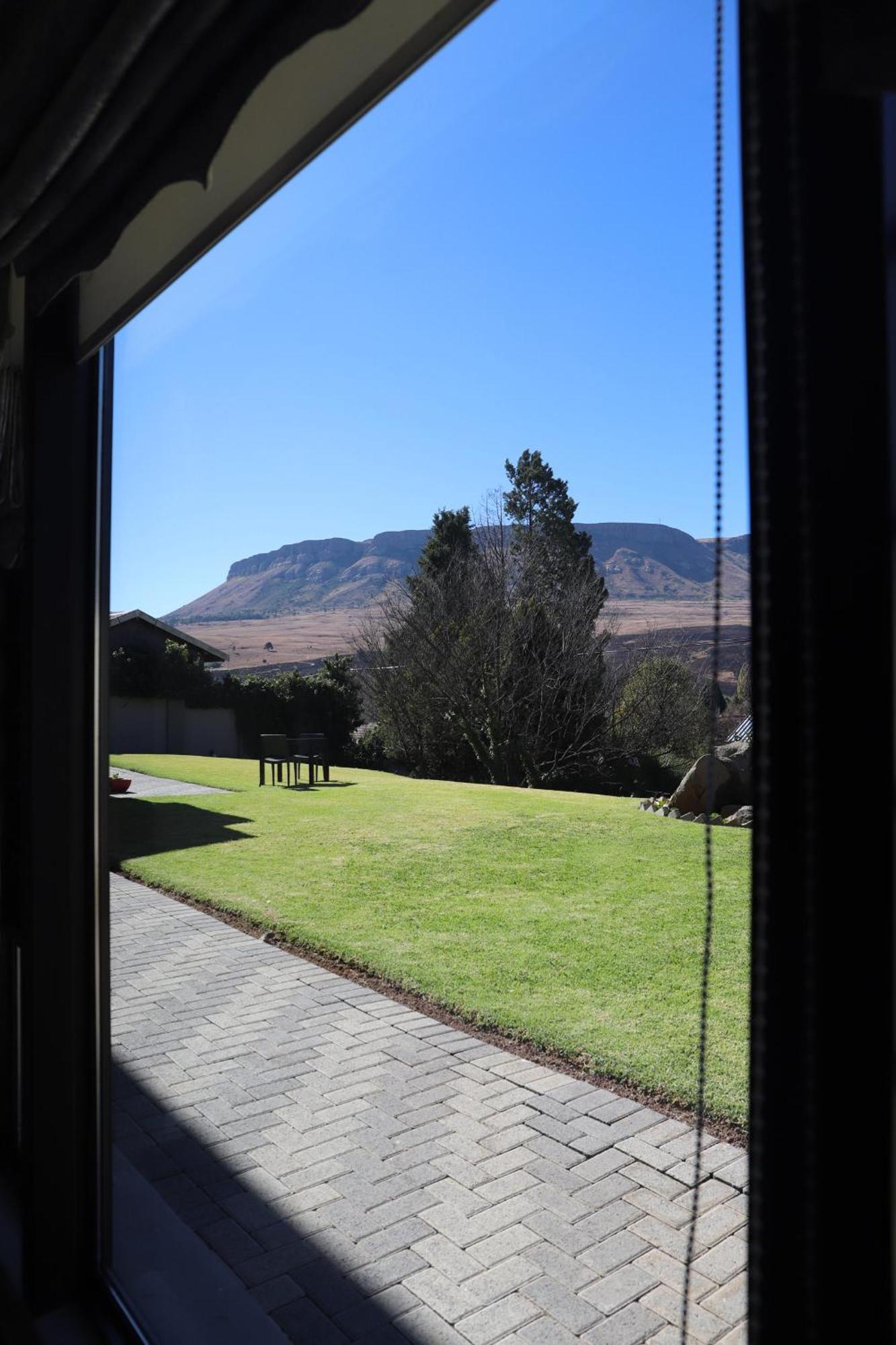 The Raz Bed and Breakfast Harrismith Buitenkant foto